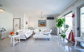 Luxury Apartment Stella